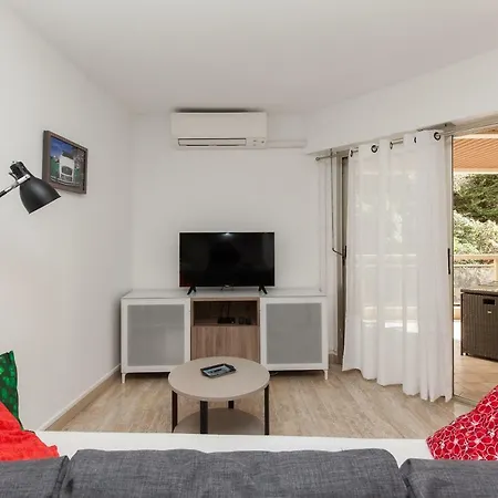 Fauvettes Sea Apartment *